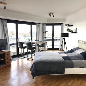 cosy-modern-studio-with-an-awesome-view-of-ostend.hotelsghent.com/