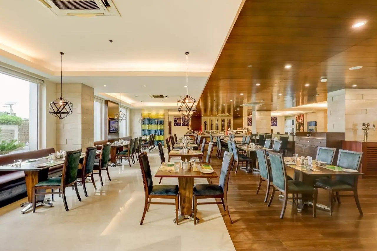 Lemon Tree Premier, Delhi Airport Hotel New Delhi 5*,