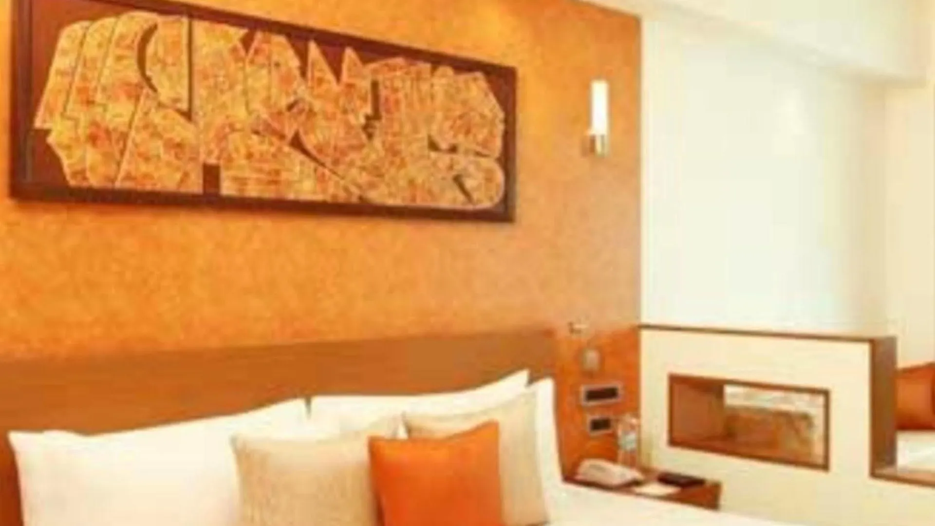 Lemon Tree Premier, Delhi Airport Hotel New Delhi